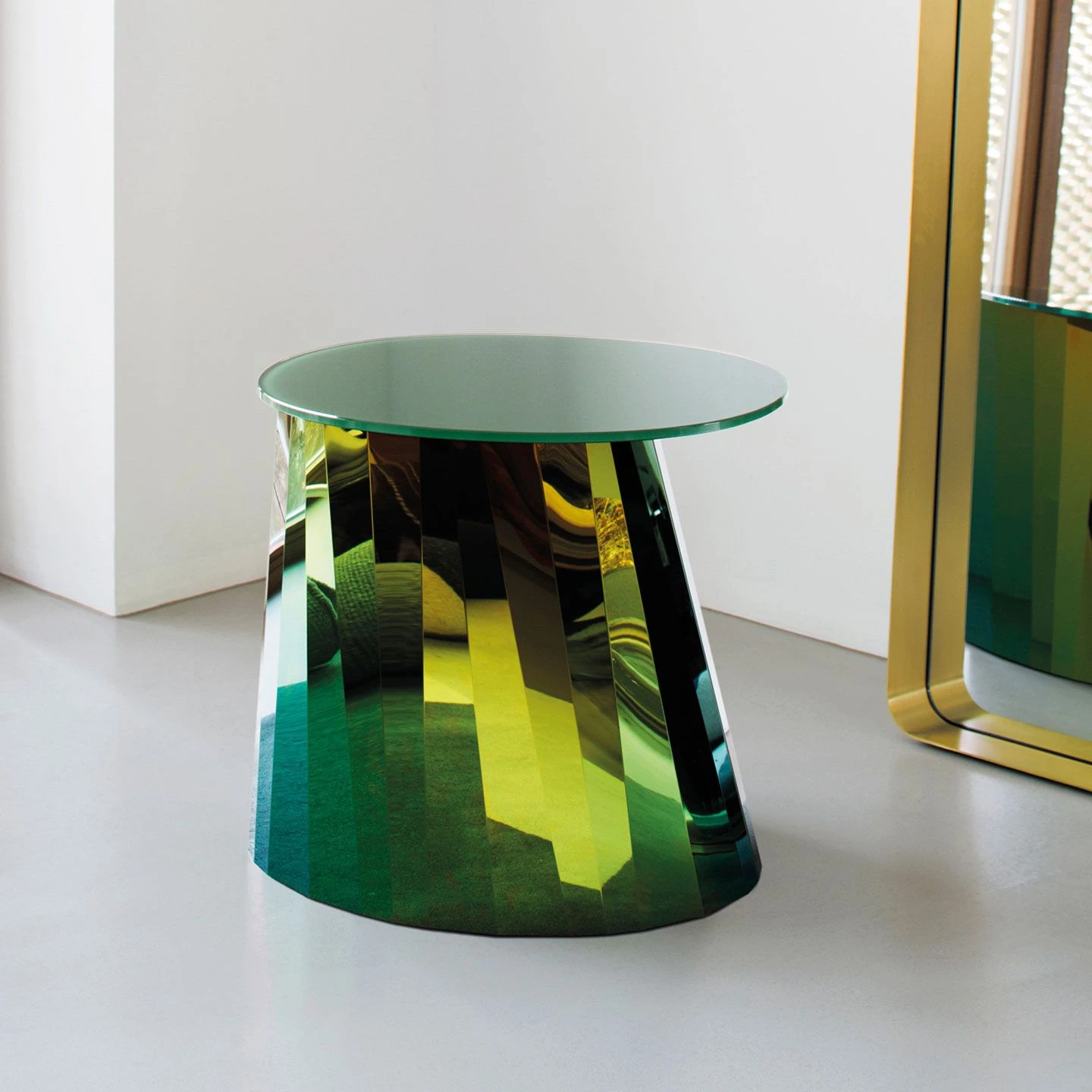 Pli Side Table - Image 4