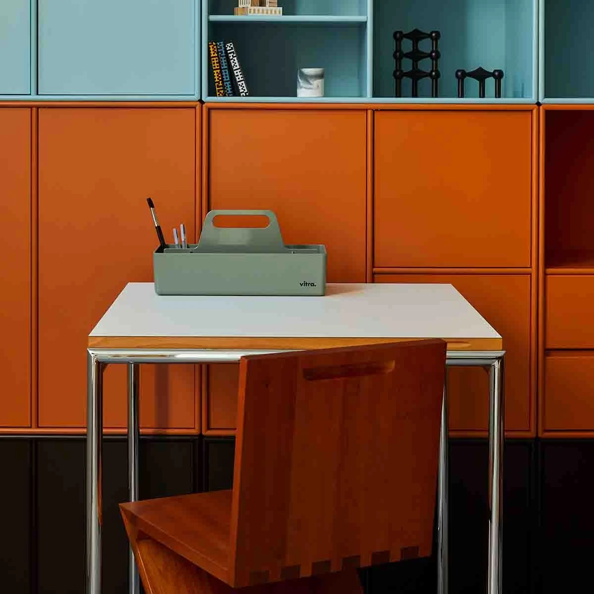 Eileen Gray Jean Table - Image 4